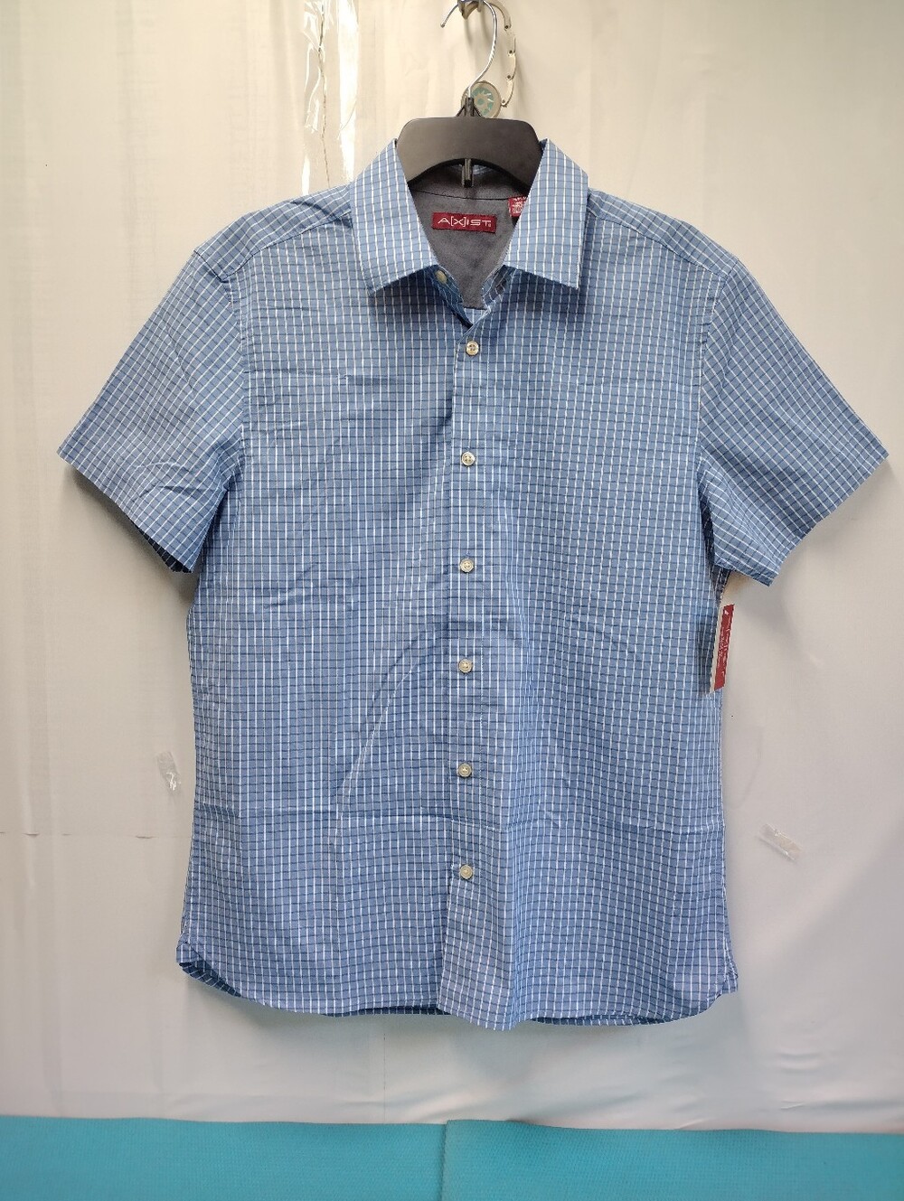 NWT Axist Men's Blue Checked Short Sleeve Plaid Button Down Shirt - M